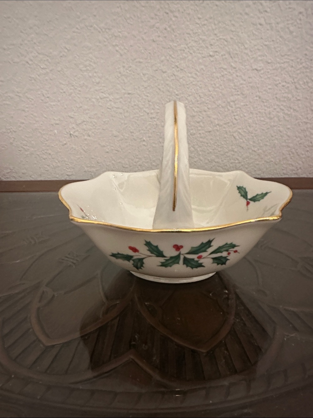 Lenox White Ceramic Holiday Holly Candy Basket with Gold Trim